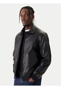Guess Kurtka z imitacji skóry M6RL0A WJ260 Czarny Regular Fit. Kolor: czarny. Materiał: skóra #1