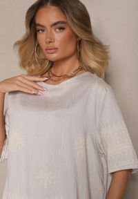 Renee - Jasnoszary Komplet Oversize z Bluzką i Luźnymi Spodniami w Stylu Boho Ronivara. Kolor: szary. Wzór: aplikacja