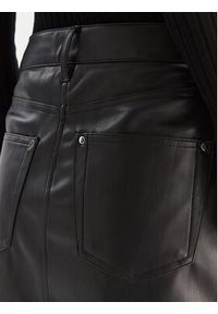 Calvin Klein Jeans Spódnica z imitacji skóry LV044D622G Czarny Regular Fit. Kolor: czarny. Materiał: skóra #3