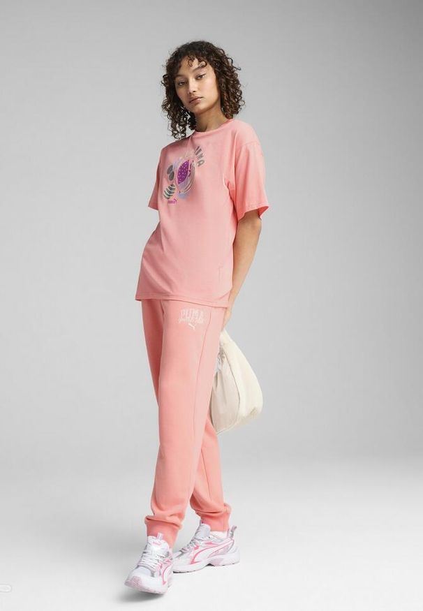 Puma - Damska koszulka GRAPHICS Relaxed Fruity PUMA Pink Fruit. Kolor: różowy. Materiał: guma. Wzór: nadruk