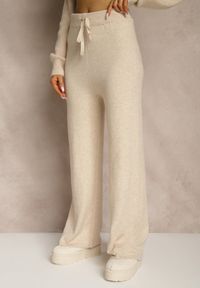 Renee - Beżowy Komplet z Wełną i Bawełną Rozpinana Bluza z Kapturem i Szerokie Spodnie Reisema. Kolor: beżowy. Materiał: wełna, bawełna #3