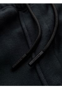 Ombre Clothing - Bawełniane spodnie męskie dresowe joggery BASIC – czarne V9. Okazja: na co dzień. Kolor: czarny. Materiał: dresówka, bawełna. Wzór: aplikacja. Styl: sportowy, casual, elegancki #2