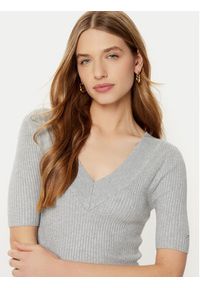 Guess Sukienka dzianinowa W5RK11 Z2V62 Szary Bodycon Fit. Kolor: szary. Materiał: wiskoza. Typ sukienki: bodycon #2