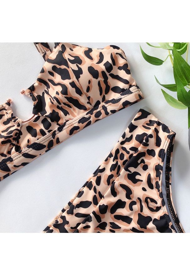 Intica - Strój kąpielowy dwuczęściowy z ozdobnym kółkiem na lato Antra. Materiał: materiał