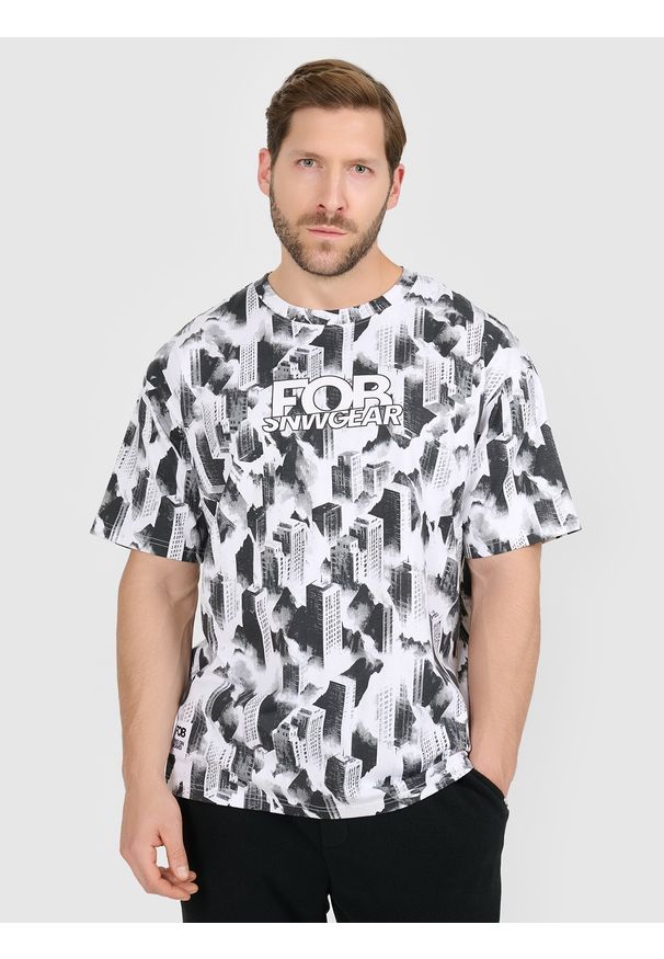 4f - 4F T-shirt oversize z nadrukiem męski - multikolor M. Okazja: na co dzień. Kolor: wielokolorowy. Materiał: dzianina, skóra, bawełna, materiał. Wzór: nadruk. Styl: casual, klasyczny