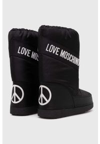 Love Moschino śniegowce SKIBOOT20 kolor czarny JA24032G0HISA000. Nosek buta: okrągły. Zapięcie: sznurówki. Kolor: czarny. Materiał: guma #3