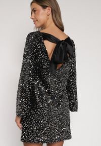 Born2be - Srebrna Cekinowa Sukienka z Odkrytymi Plecami i Wiązaniem Diadina. Kolor: srebrny. Materiał: wiskoza, elastan, futro. Wzór: aplikacja. Styl: wizytowy, elegancki #6