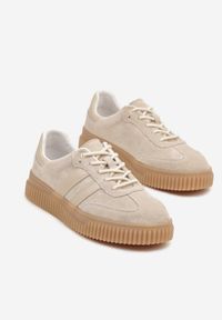 Renee - Beżowe Zamszowe Sneakersy Tenisówki z Wkładką ze Skóry Naturalnej Ozdobione Tłoczeniem Meluella. Okazja: na co dzień, na spacer. Kolor: beżowy. Materiał: zamsz, skóra. Szerokość cholewki: normalna. Wzór: aplikacja. Sport: turystyka piesza #6