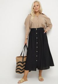 Born2be - Czarna Wiskozowa Spódnica z Lnem i Guzikami Tolissa. Okazja: na co dzień. Kolor: czarny. Materiał: len, wiskoza. Styl: sportowy, elegancki, casual #5