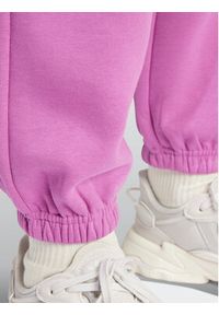 Adidas - adidas Spodnie dresowe Essentials IR5964 Różowy Regular Fit. Kolor: różowy. Materiał: bawełna #3