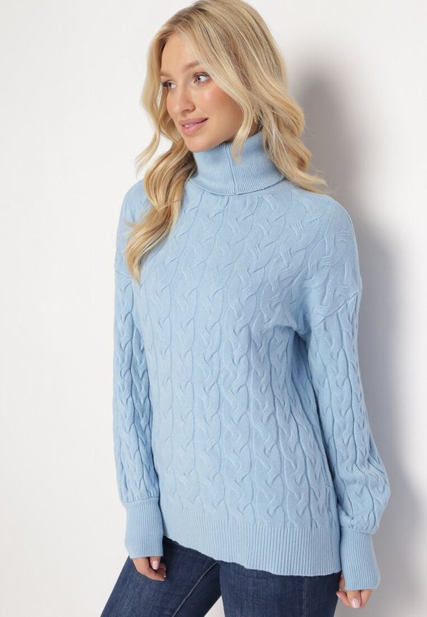 Born2be - Jasnoniebieski Sweter z Golfem w Warkoczowy Splot ze Ściągaczami Maraiwai. Typ kołnierza: golf. Kolor: niebieski. Wzór: ze splotem. Sezon: jesień