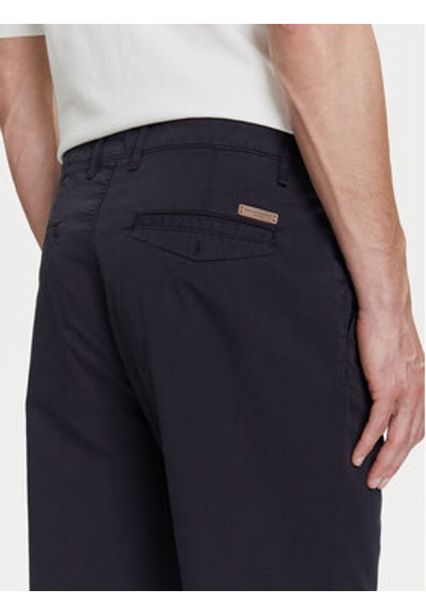 Baldessarini Szorty materiałowe B1 16939.2402 Granatowy Slim Fit. Kolor: niebieski. Materiał: bawełna