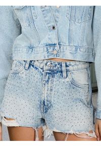 Sinsay - Szorty jeansowe high waist z cyrkoniami - niebieski. Stan: podwyższony. Kolor: niebieski. Materiał: jeans