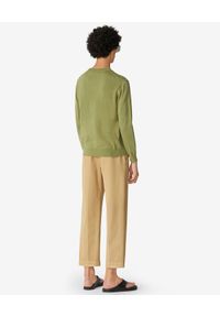 Kenzo - KENZO - Zielony sweter z kolorowym logo. Kolor: zielony. Materiał: prążkowany, bawełna. Długość rękawa: długi rękaw. Długość: długie. Wzór: kolorowy. Styl: klasyczny