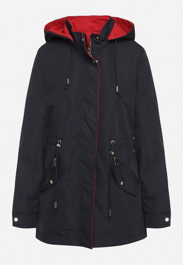 Born2be - Granatowa Kurtka Parka Dwustronna Ozdobiona Guzikami przy Rękawach Mivanea. Kolor: niebieski. Materiał: jeans. Długość rękawa: długi rękaw. Długość: długie. Wzór: aplikacja. Sezon: zima, jesień. Styl: klasyczny, elegancki