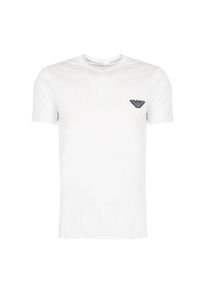 Emporio Armani T-shirt C-neck | 1108533 F755 | Mężczyzna | Biały. Okazja: na co dzień. Kolor: biały. Materiał: bawełna. Wzór: aplikacja. Styl: casual, klasyczny