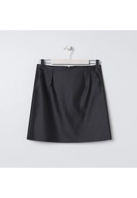 Sinsay - Spódnica mini ze sztucznej skóry - Czarny. Kolor: czarny. Materiał: skóra #1