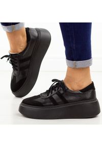 DEONI - Czarne skórzane sneakersy damskie Deoni D632. Okazja: na co dzień. Nosek buta: okrągły. Zapięcie: sznurówki. Kolor: czarny. Szerokość cholewki: normalna. Materiał: skóra. Sezon: wiosna, jesień. Obcas: na platformie. Styl: klasyczny, sportowy, casual, elegancki