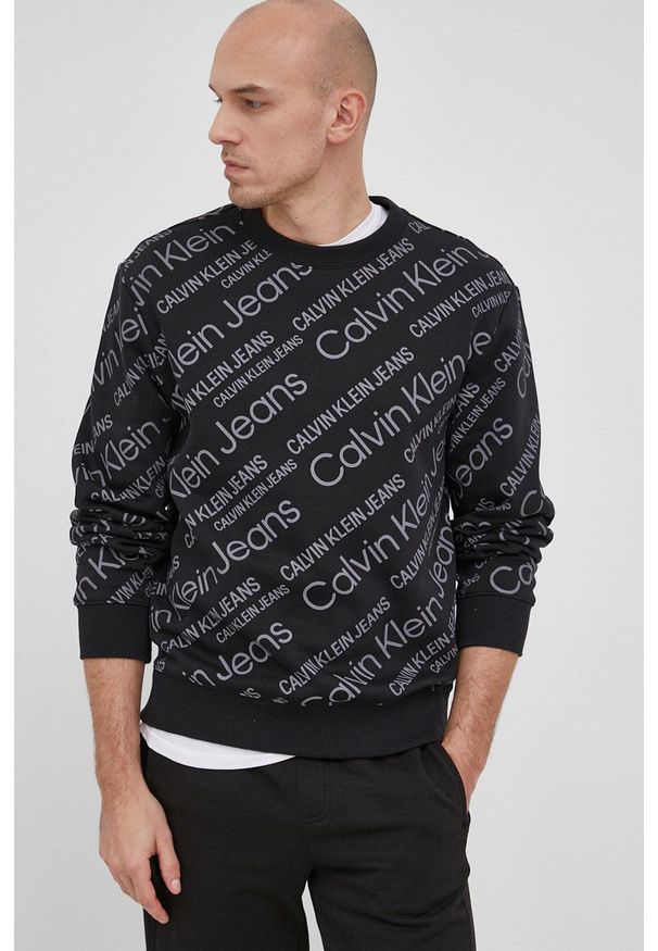 Calvin Klein Jeans Bluza J30J319703.PPYY męska kolor czarny wzorzysta. Okazja: na co dzień. Kolor: czarny. Materiał: dzianina. Styl: casual