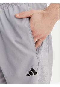 Adidas - adidas Szorty sportowe Workout Essentials Base KC5287 Szary Regular Fit. Kolor: szary. Materiał: syntetyk #4