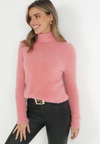 Born2be - Różowy Wełniany Golf Mihn. Typ kołnierza: golf. Kolor: różowy. Materiał: wełna. Długość rękawa: długi rękaw. Długość: długie. Sezon: zima, jesień #5