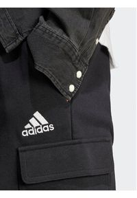 Adidas - adidas Szorty sportowe Essentials HA4338 Czarny Regular Fit. Kolor: czarny. Materiał: bawełna. Styl: sportowy #3