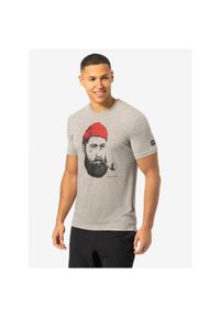 Koszulka z krótkim rękawkiem męska SUPER.NATURAL SN Sailor Tee. Kolor: szary, zielony, wielokolorowy. Długość rękawa: krótki rękaw. Długość: krótkie