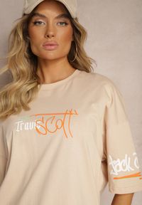 Renee - Beżowa Koszulka T-shirt Oversize z Nadrukiem z Elastycznej Bawełny Taralise. Kolor: beżowy. Materiał: bawełna. Wzór: nadruk. Sezon: lato #4