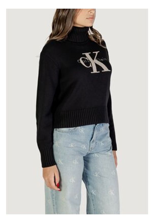 Calvin Klein Jeans Golf Chenille Monologo LV047D354G Czarny Regular Fit. Typ kołnierza: golf. Kolor: czarny. Materiał: bawełna