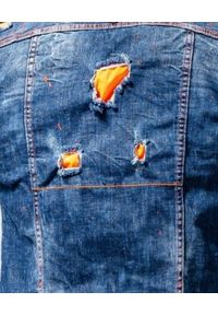 GUNS & TUXEDOS - Jeansowa kurtka z przetarciami Abaddon. Kolor: niebieski. Materiał: jeans. Wzór: aplikacja. Sezon: lato, wiosna. Styl: elegancki #4