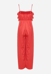 Born2be - Czerwony Kombinezon Koktajlowy na Regulowanych Ramiączkach z Falbankami i Gumką w Pasie Tesvia. Okazja: na co dzień. Kolor: czerwony. Długość rękawa: na ramiączkach. Styl: wizytowy #7
