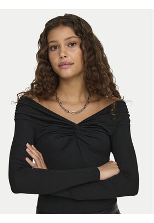 only - ONLY Bluzka Queen 15331413 Czarny Slim Fit. Kolor: czarny. Materiał: syntetyk