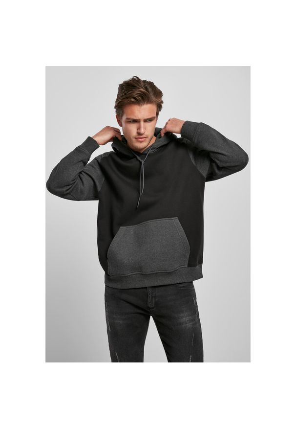 Bluza z kapturem Urban Classics 2-tone fake raglan. Typ kołnierza: kaptur. Kolor: wielokolorowy, brązowy, czarny. Długość rękawa: raglanowy rękaw