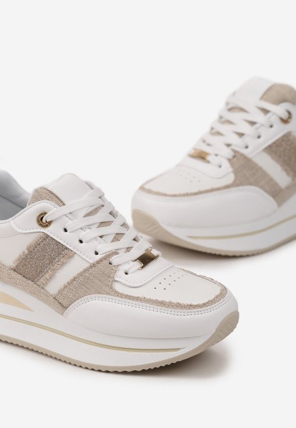 Renee - Beżowe Sneakersy z Ekoskóry z Ozdobnymi Wstawkami i Grubą Podeszwą Amifa. Zapięcie: pasek. Kolor: beżowy