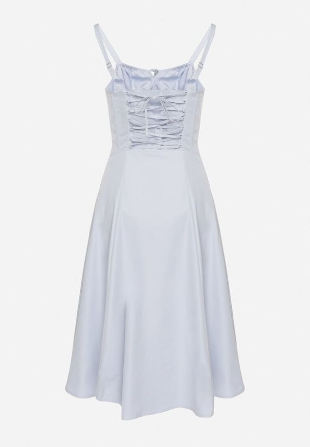 Born2be - Niebieska Rozkloszowana Gorsetowa Sukienka Vices Ozdobiona Wiązaniem Ralethea. Typ kołnierza: dekolt gorset. Kolor: niebieski. Długość rękawa: na ramiączkach. Wzór: aplikacja. Typ sukienki: gorsetowe. Styl: elegancki