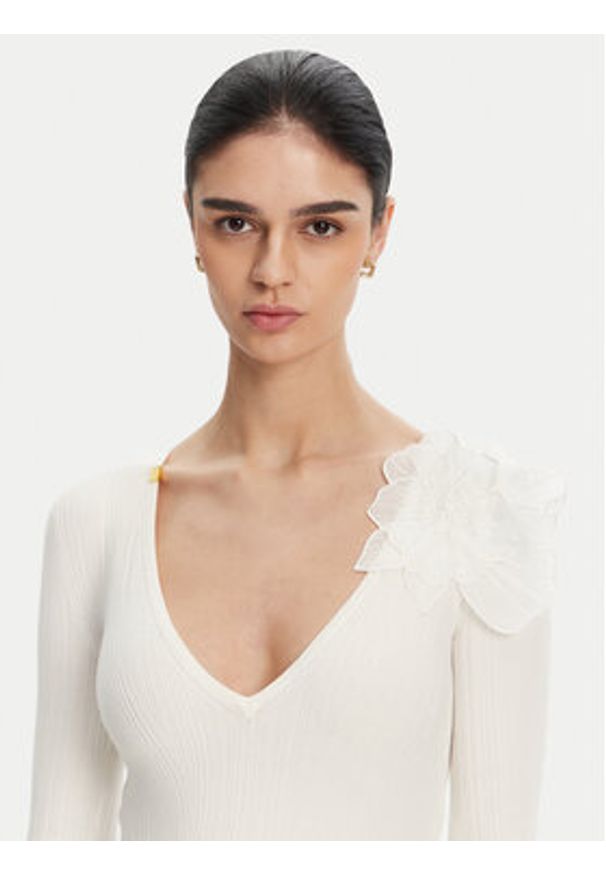Elisabetta Franchi Sukienka dzianinowa AM-52B-51E2 Biały Slim Fit. Kolor: biały. Materiał: syntetyk