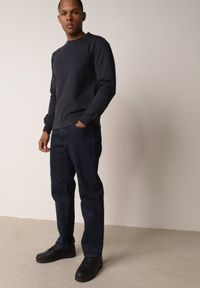 Born2be - Granatowa Bluza o Klasycznym Kroju z Bawełną Merinne. Okazja: na co dzień. Kolor: niebieski. Materiał: bawełna. Styl: klasyczny #7