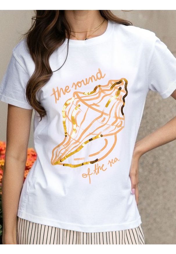 Sinsay - Bawełniana koszulka z cekinową aplikacją - biały. Kolor: biały. Materiał: bawełna. Wzór: aplikacja