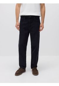 Reserved - Jeansy loose z efektem sprania - czarny. Kolor: czarny