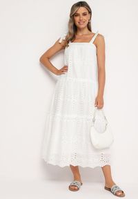 Born2be - Biała Bawełniana Sukienka z Ozdobnym Haftem na Ramiączkach z Kokardkami Quonea. Okazja: na co dzień. Typ kołnierza: kokarda. Kolor: biały. Materiał: bawełna. Długość rękawa: na ramiączkach. Wzór: haft. Typ sukienki: proste. Styl: casual #2