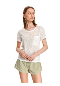 TOP SECRET - Luźny t-shirt z kieszonką. Kolor: biały. Materiał: tkanina, bawełna. Długość rękawa: krótki rękaw. Długość: krótkie. Styl: sportowy #1