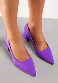 Renee - Fioletowe Czółenka Ritual. Nosek buta: szpiczasty. Zapięcie: bez zapięcia. Kolor: fioletowy. Materiał: materiał. Wzór: geometria, gładki. Obcas: na obcasie. Styl: klasyczny. Wysokość obcasa: średni #3