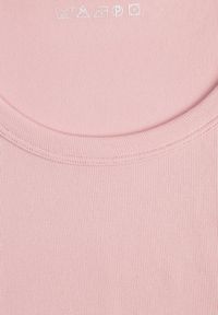 Renee - Różowy Krótki T-shirt Basic z Okrągłym Dekoltem Gresalor. Okazja: na co dzień. Kolor: różowy. Materiał: zamsz, jeans. Długość: krótkie. Styl: casual, klasyczny #4