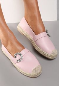 Renee - Różowe Espadryle Auxamene. Nosek buta: okrągły. Kolor: różowy. Wzór: aplikacja, kwiaty. Obcas: na płaskiej podeszwie