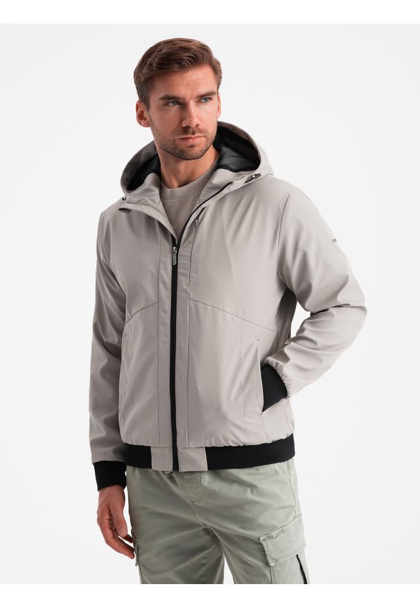 Ombre Clothing - Lekka męska kurtka z siateczkową podszewką i kapturem – szara V6 - Rozmiar: XL. Okazja: na co dzień. Typ kołnierza: kołnierzyk stójkowy. Kolor: szary. Materiał: tkanina, poliester, materiał. Wzór: aplikacja. Styl: casual