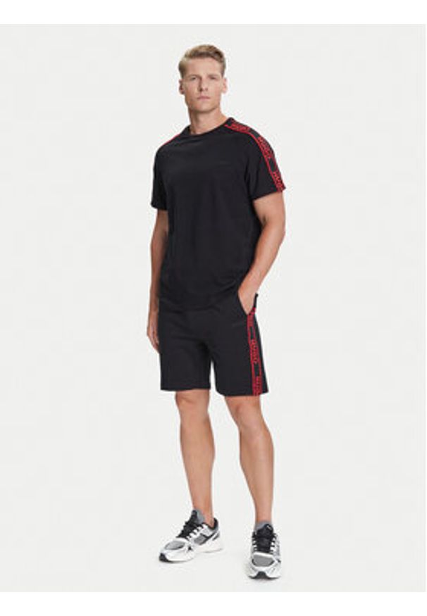 Hugo - HUGO Szorty sportowe Liam 50540936 Czarny Regular Fit. Kolor: czarny. Materiał: bawełna. Styl: sportowy
