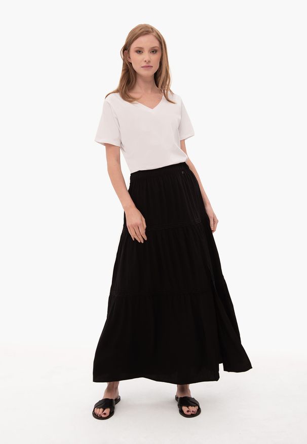 Volcano - Długa spódnica z rozcięciem G-FLAVIA. Kolor: czarny. Materiał: skóra, koronka, wiskoza, materiał. Długość: długie. Wzór: koronka, aplikacja. Sezon: lato