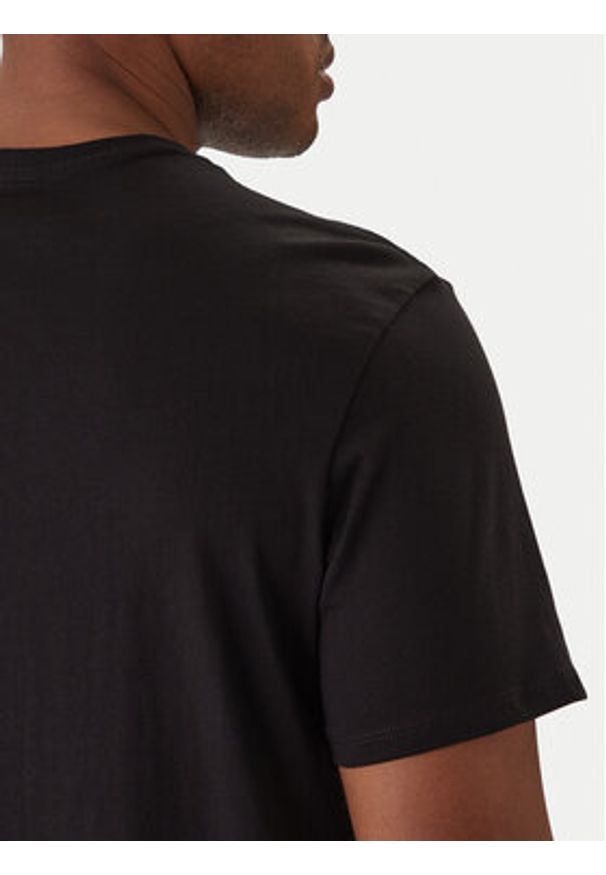 Guess T-Shirt M6RI09 I3Z14 Czarny Regular Fit. Kolor: czarny. Materiał: bawełna