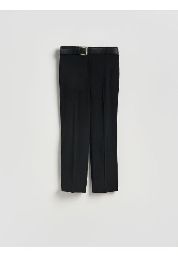 Reserved - Spodnie z paskiem - czarny. Kolor: czarny. Materiał: wiskoza, tkanina