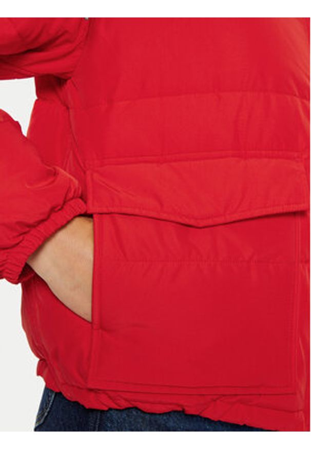 Lee Kurtka puchowa 112355190 Czerwony Relaxed Fit. Kolor: czerwony. Materiał: syntetyk
